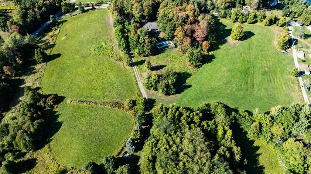 81 Top Deck Lane Newport Town VT 05857