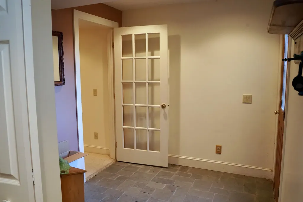 81 Top Deck Lane Newport Town VT 05857