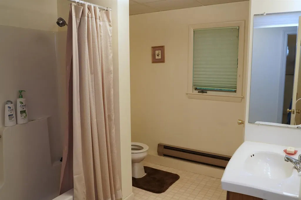 81 Top Deck Lane Newport Town VT 05857