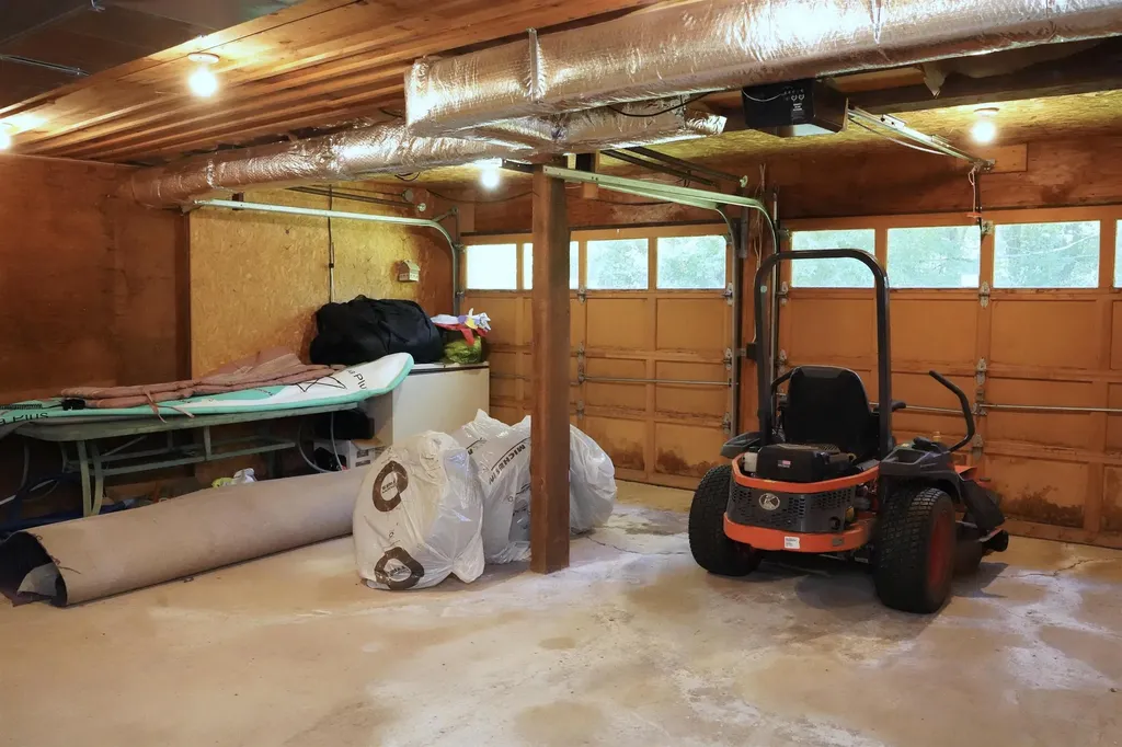 81 Top Deck Lane Newport Town VT 05857