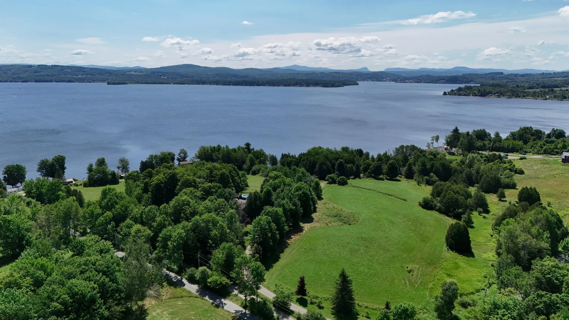 81 Top Deck Lane Newport Town VT 05857