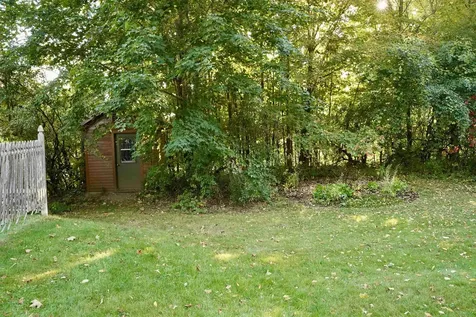 81 Top Deck Lane Newport Town VT 05857