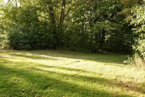 81 Top Deck Lane Newport Town VT 05857