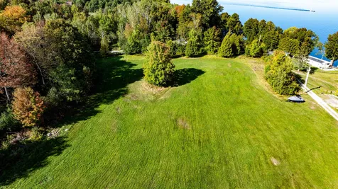 81 Top Deck Lane Newport Town VT 05857
