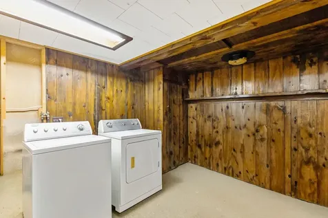 81 Top Deck Lane Newport Town VT 05857
