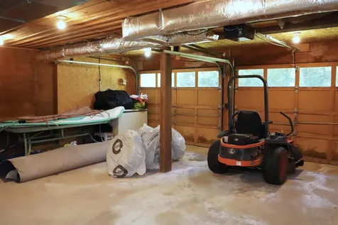 81 Top Deck Lane Newport Town VT 05857