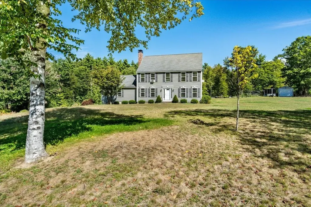 44 Pheasant Run Drive Chester NH 03036