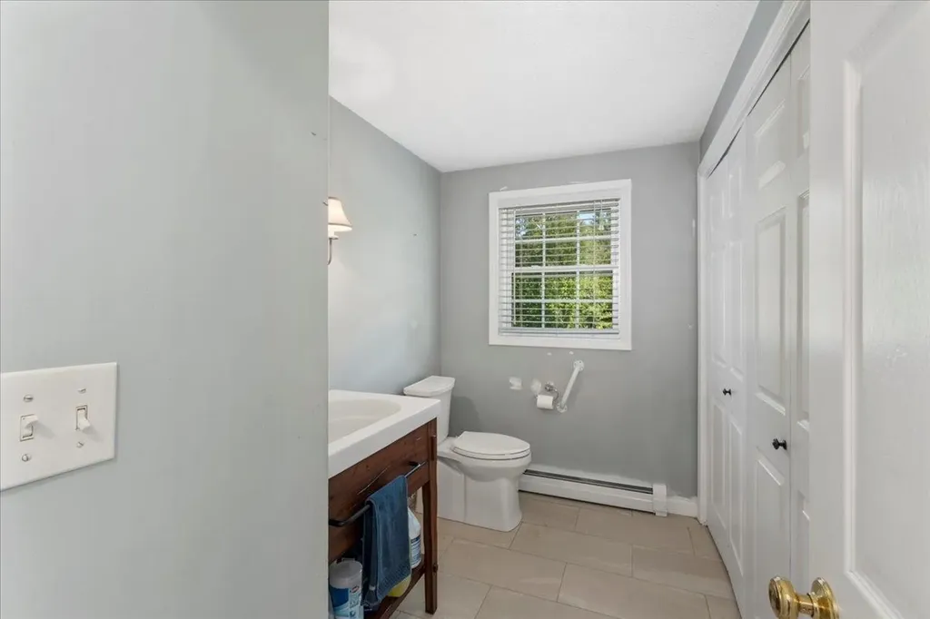 44 Pheasant Run Drive Chester NH 03036