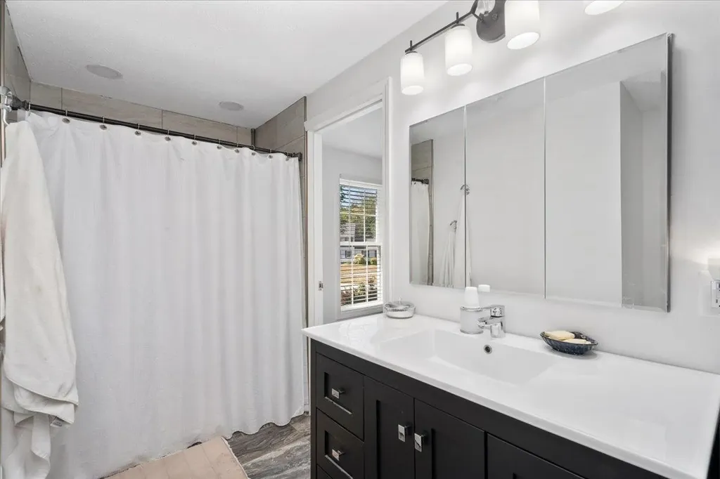 44 Pheasant Run Drive Chester NH 03036