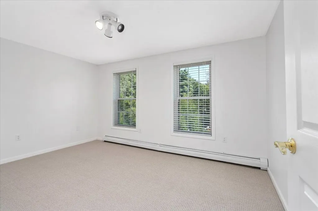 44 Pheasant Run Drive Chester NH 03036