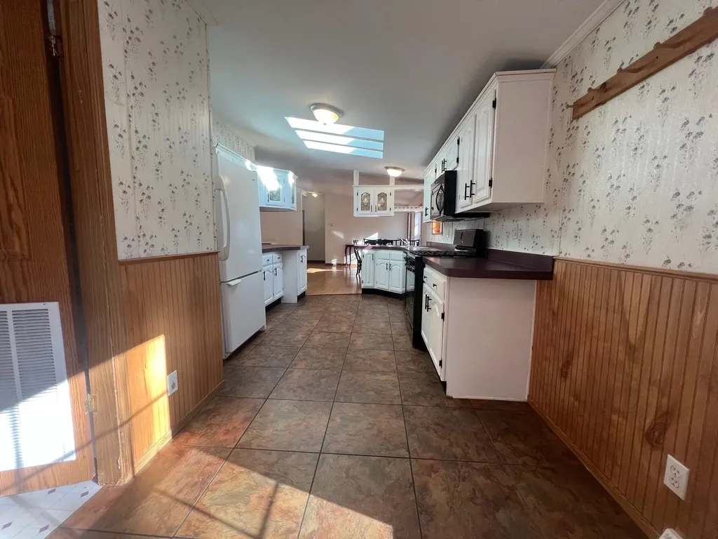 16 Bennett Way Newmarket NH 03857