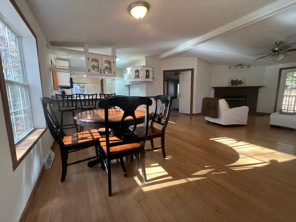 16 Bennett Way Newmarket NH 03857