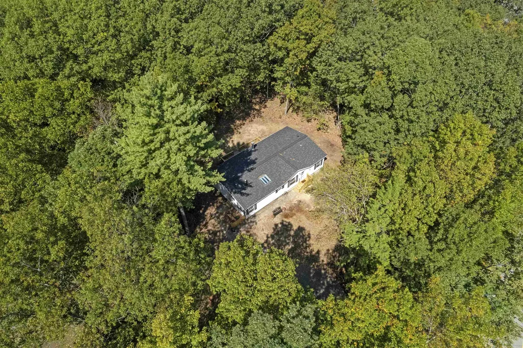 16 Bennett Way Newmarket NH 03857