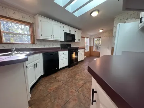 16 Bennett Way Newmarket NH 03857