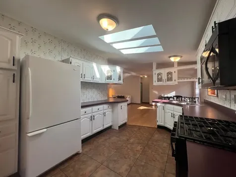 16 Bennett Way Newmarket NH 03857