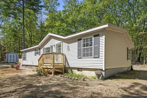 16 Bennett Way Newmarket NH 03857