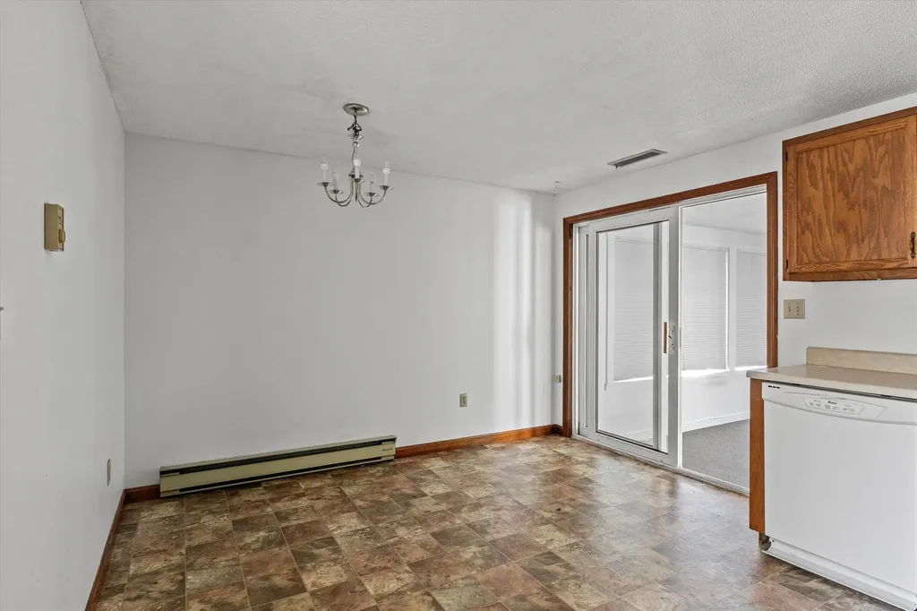 90L Derryfield Road Derry NH 03038