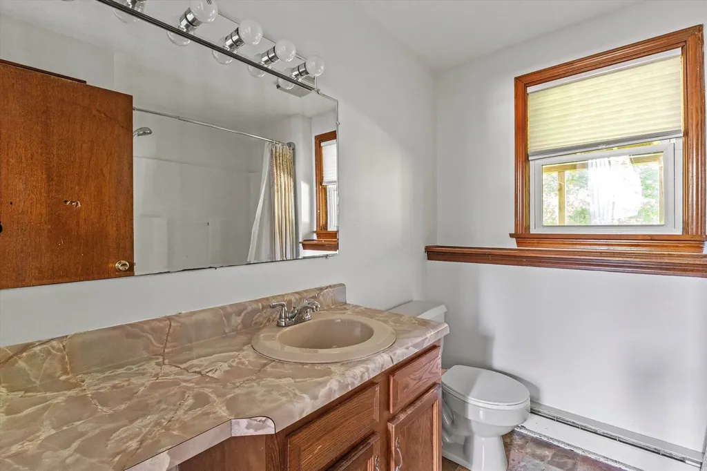 90L Derryfield Road Derry NH 03038