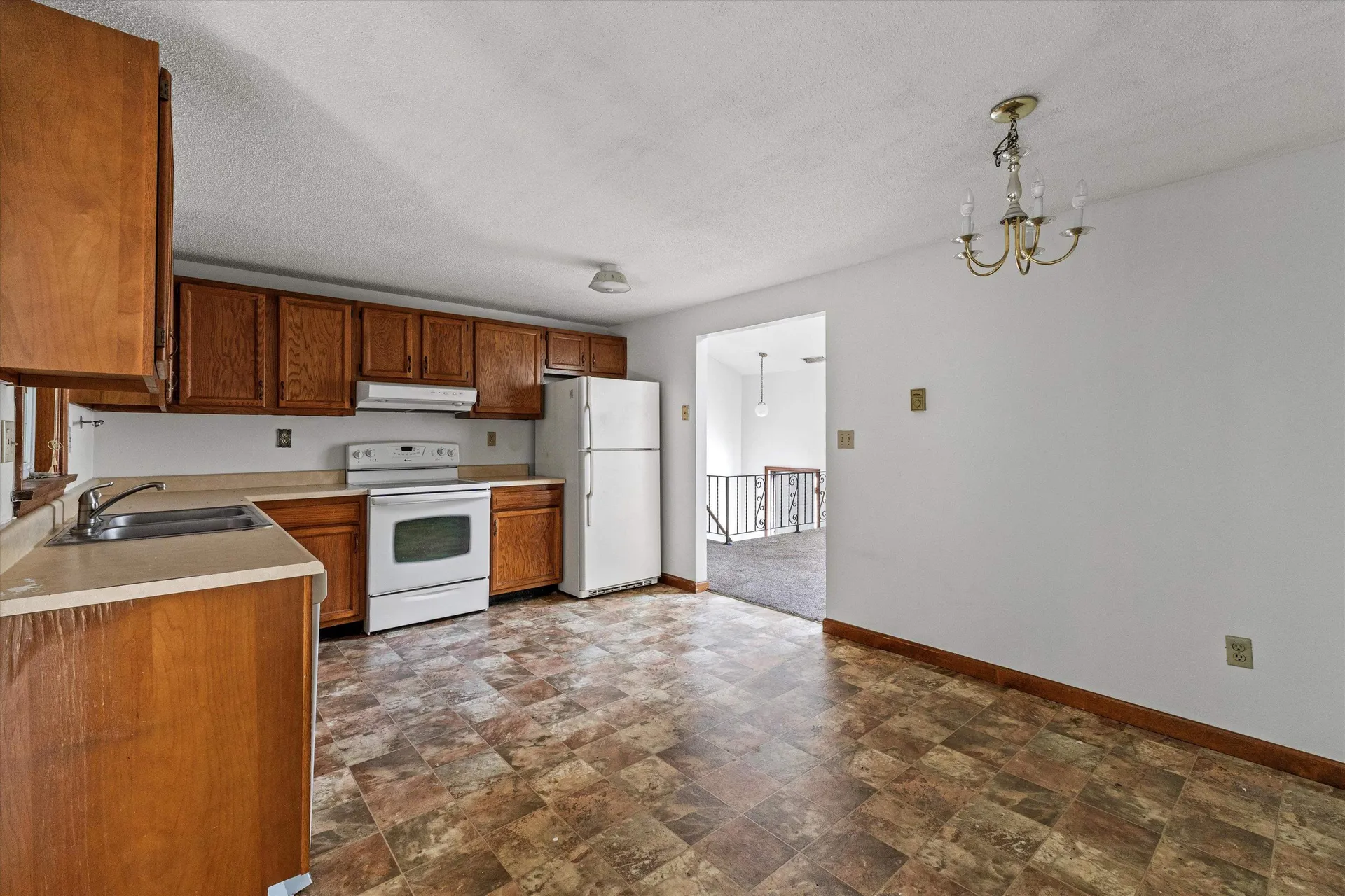 90L Derryfield Road Derry NH 03038