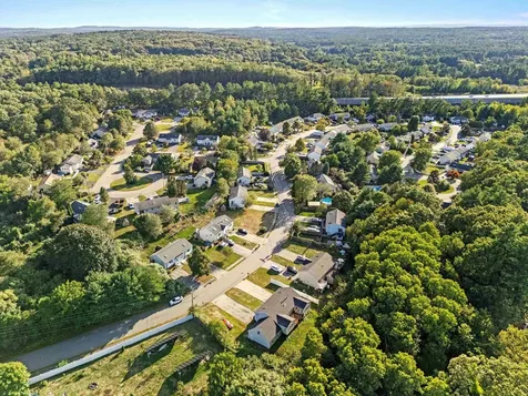 90L Derryfield Road Derry NH 03038