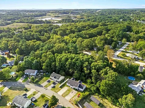 90L Derryfield Road Derry NH 03038