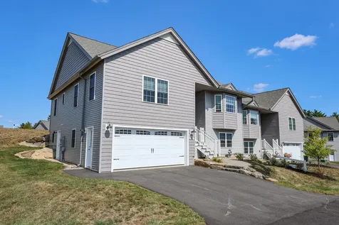 9A Lunas Avenue Epping NH 03042