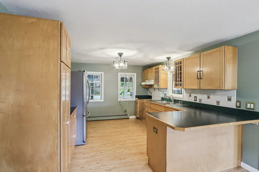 60 Ledge Farm Road Nottingham NH 03290