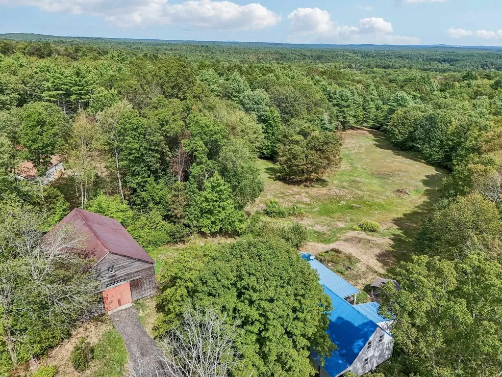 60 Ledge Farm Road Nottingham NH 03290