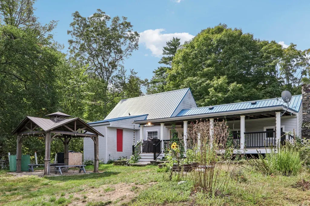 60 Ledge Farm Road Nottingham NH 03290