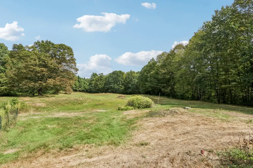 60 Ledge Farm Road Nottingham NH 03290