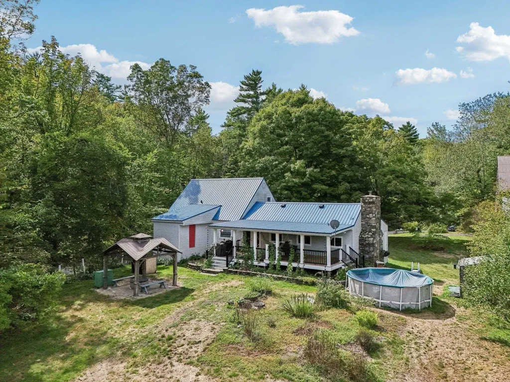 60 Ledge Farm Road Nottingham NH 03290