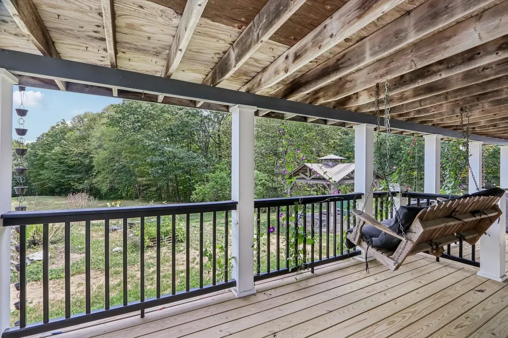 60 Ledge Farm Road Nottingham NH 03290