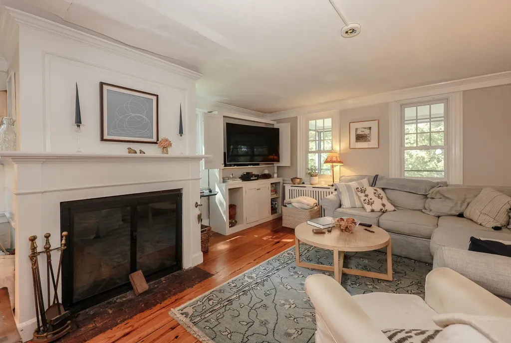 89 Old Henniker Road Hopkinton NH 03229