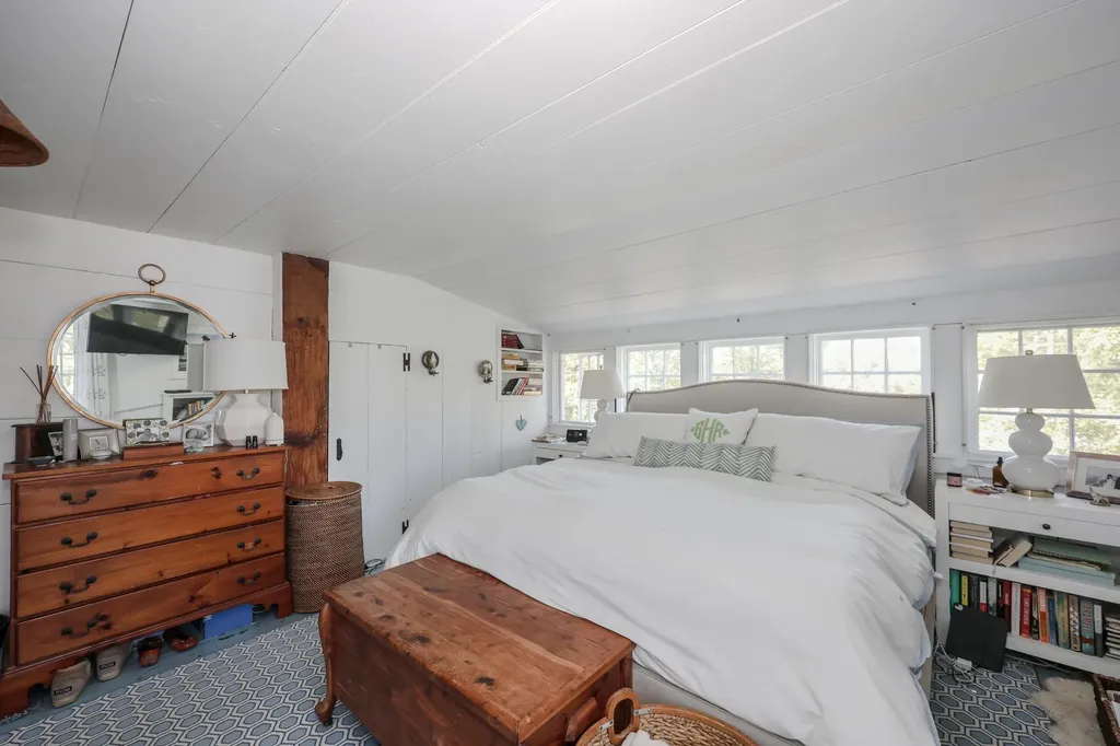 89 Old Henniker Road Hopkinton NH 03229