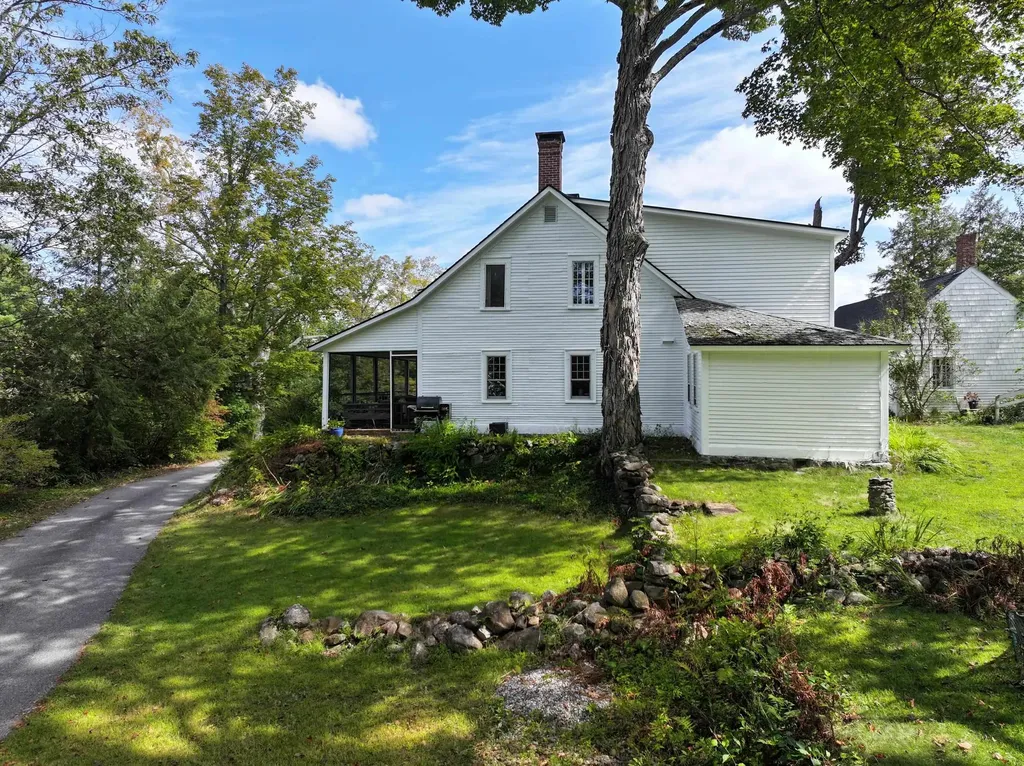 89 Old Henniker Road Hopkinton NH 03229