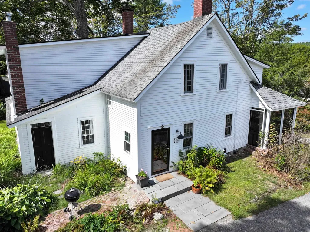 89 Old Henniker Road Hopkinton NH 03229