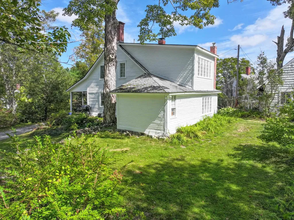 89 Old Henniker Road Hopkinton NH 03229