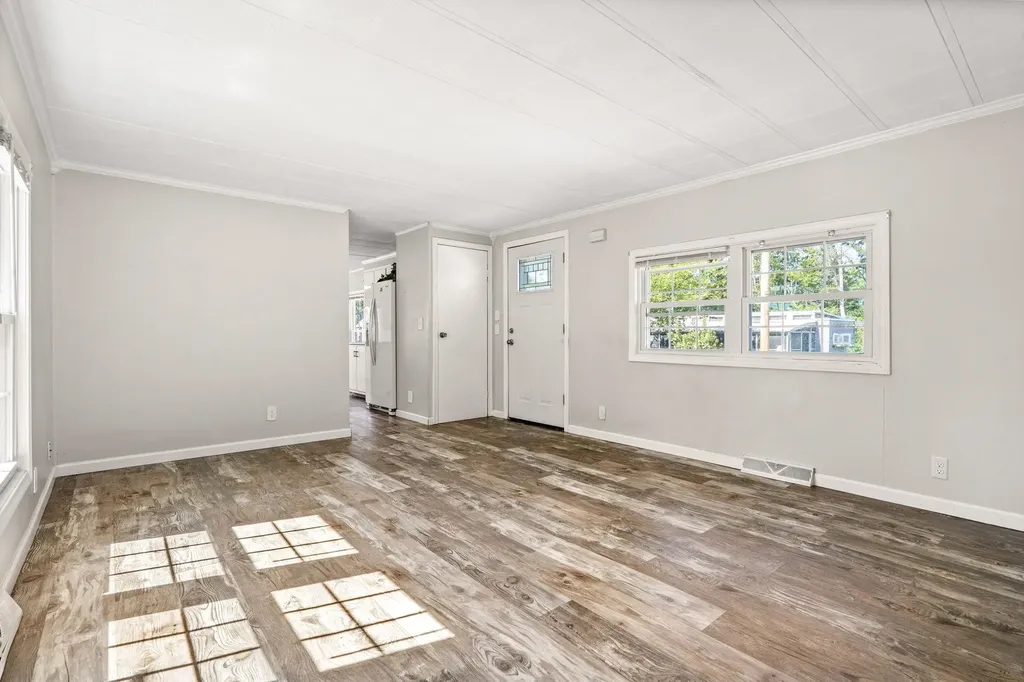 3 Friendship Drive Salem NH 03079