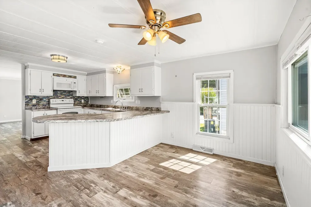 3 Friendship Drive Salem NH 03079