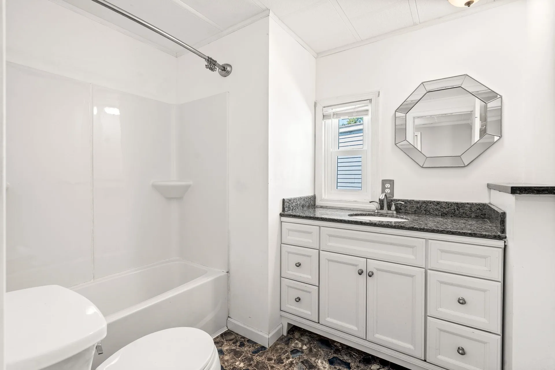 3 Friendship Drive Salem NH 03079