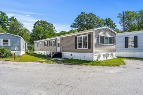 3 Friendship Drive Salem NH 03079