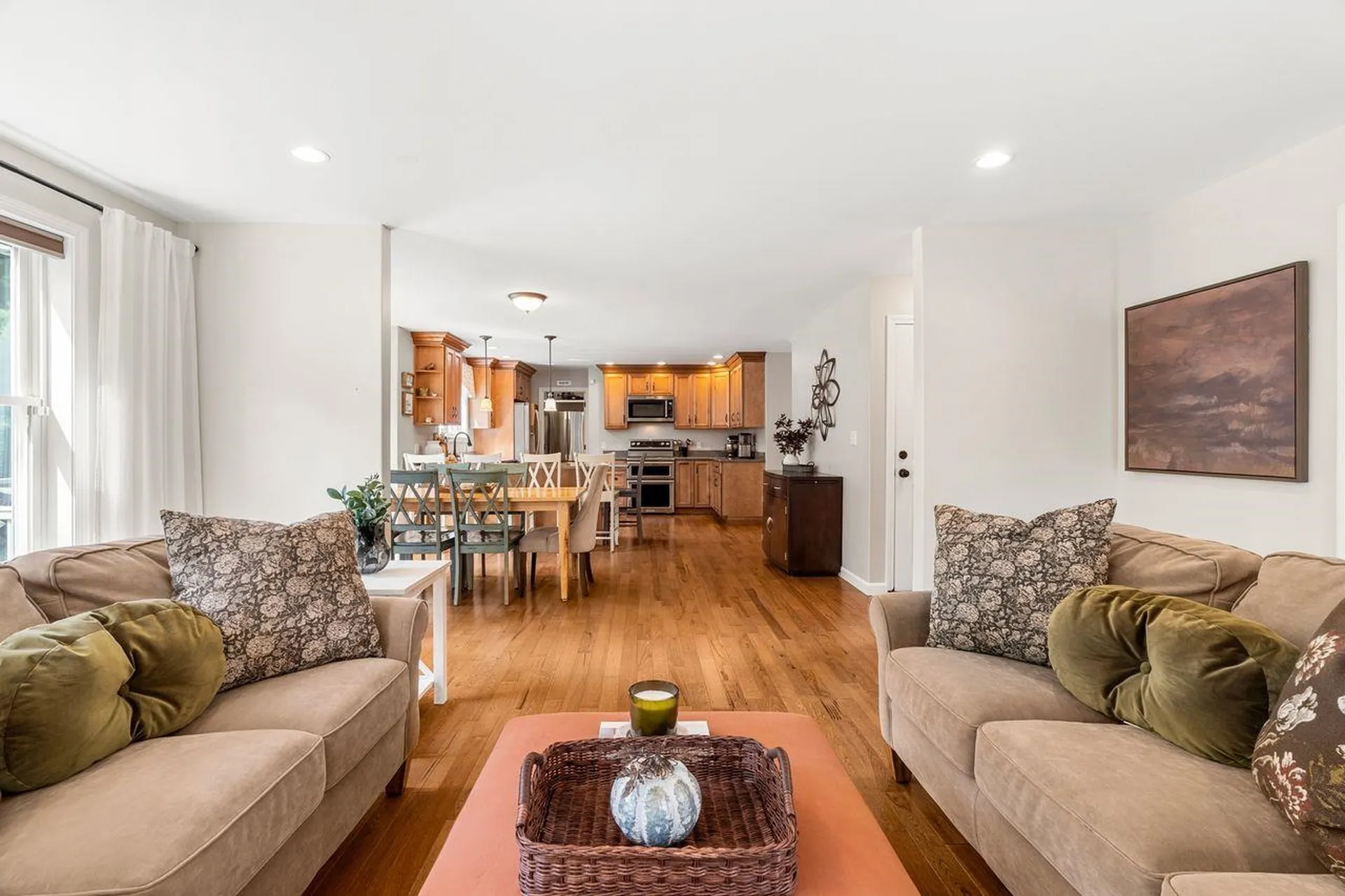 48 South Road East Kingston NH 03827