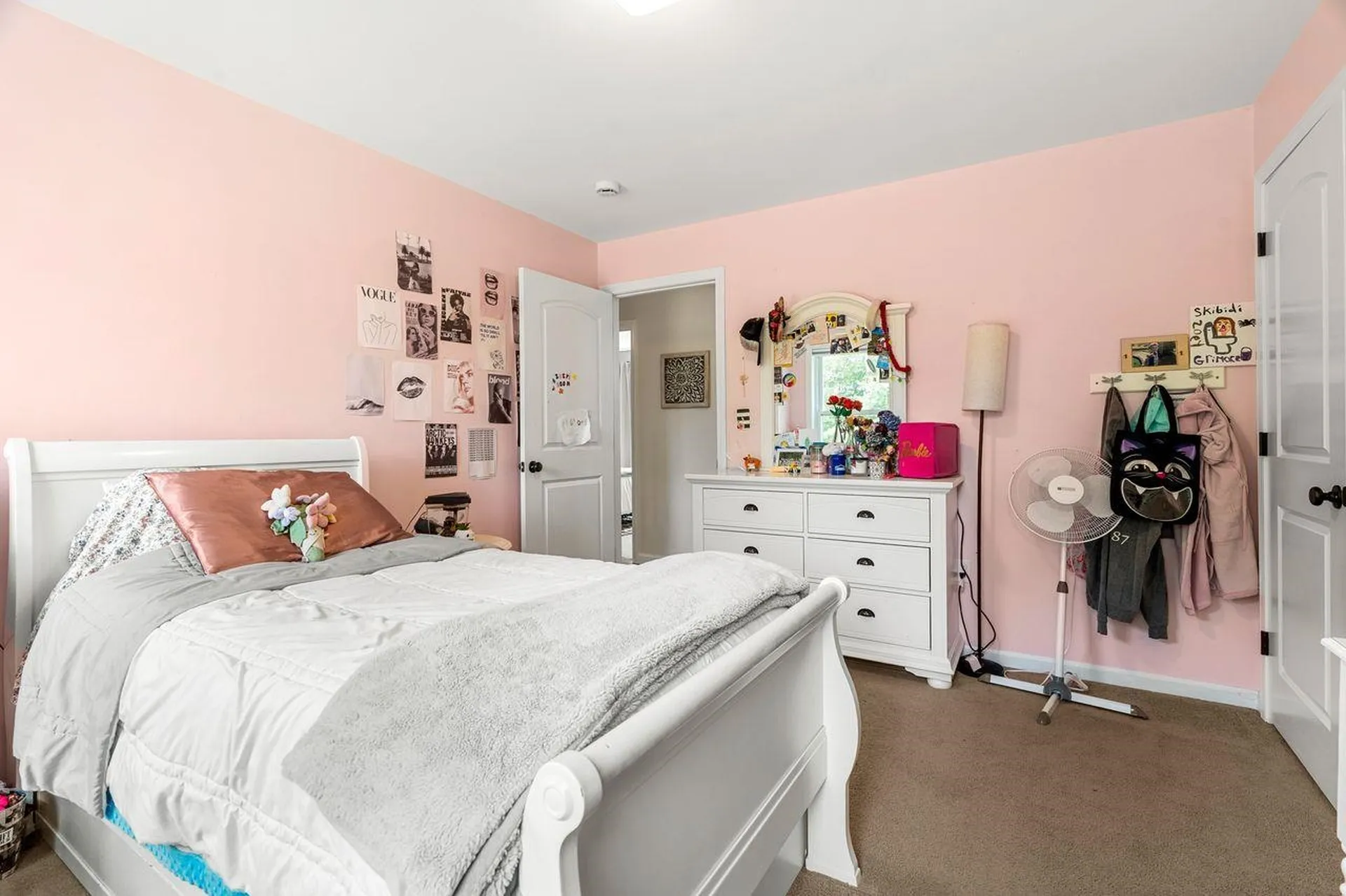 48 South Road East Kingston NH 03827