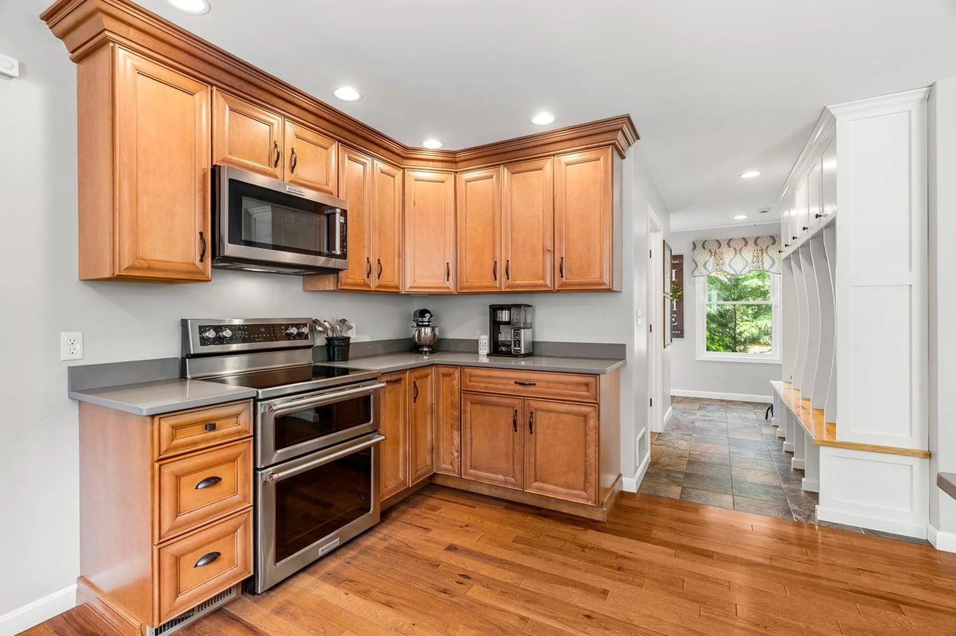 48 South Road East Kingston NH 03827