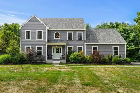 48 South Road East Kingston NH 03827