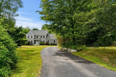 48 South Road East Kingston NH 03827