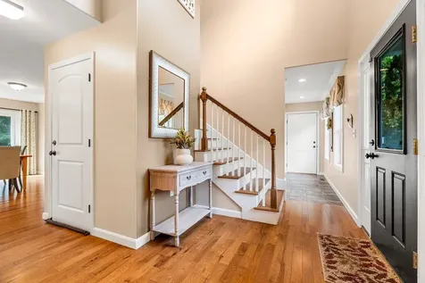 48 South Road East Kingston NH 03827