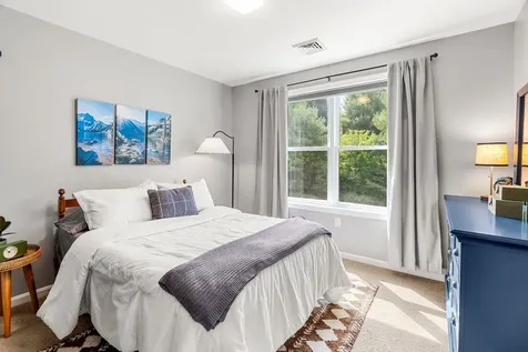 48 South Road East Kingston NH 03827