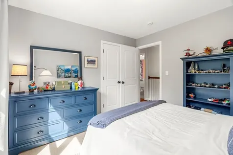 48 South Road East Kingston NH 03827