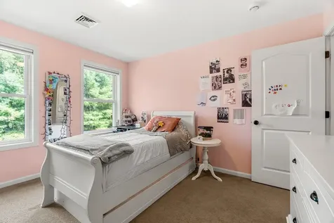 48 South Road East Kingston NH 03827